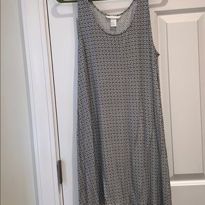 Black and white dress!! super cute and flowy